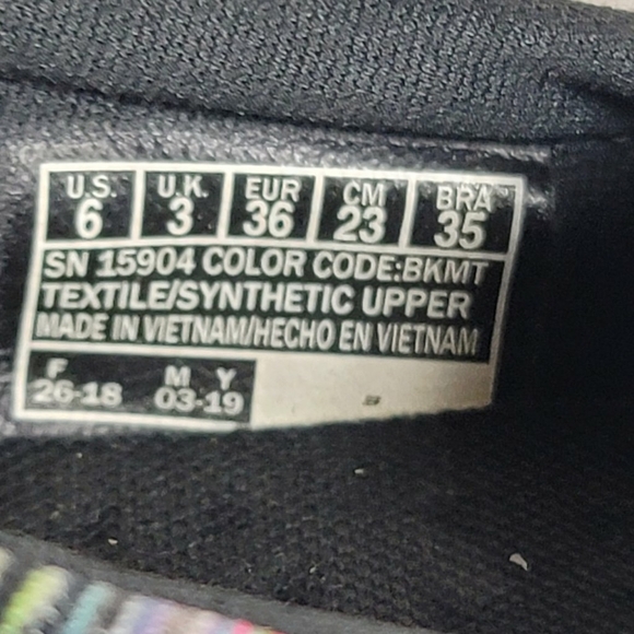 Skechers GoWalk 5 Sneakers- Fantastic Woman's Slip-On Flats Size 6 - Picture 2 of 8